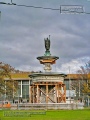 Kiliansbrunnen, ausser Betrieb und mit Stuetzgeruest