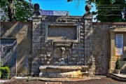 Felsenbrunnen an der ehem. Waldesruh