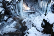 Klingenbachschlucht mit Wasserfall im tiefsten Winter