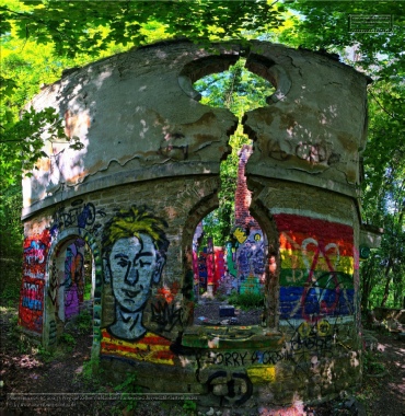 Lost Place - Ruine eines Jugendstil-Gartenhauses