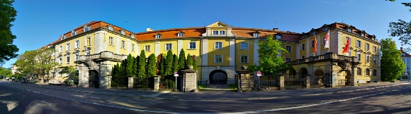 Roentgengymnasium 2025 - Front