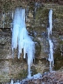 Naturdenkmal Tuff-Steilhang mit Eiszapfen behangen!