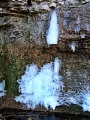 Naturdenkmal Tuff-Steilhang mit Eiszapfen behangen!